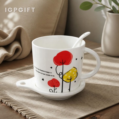 Mug seramik dengan sudu
